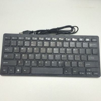 ステップ ワイヤーで縛られたキーボードのオフィスの卓上コンピュータのキーボードのためのプラスチック射出成形